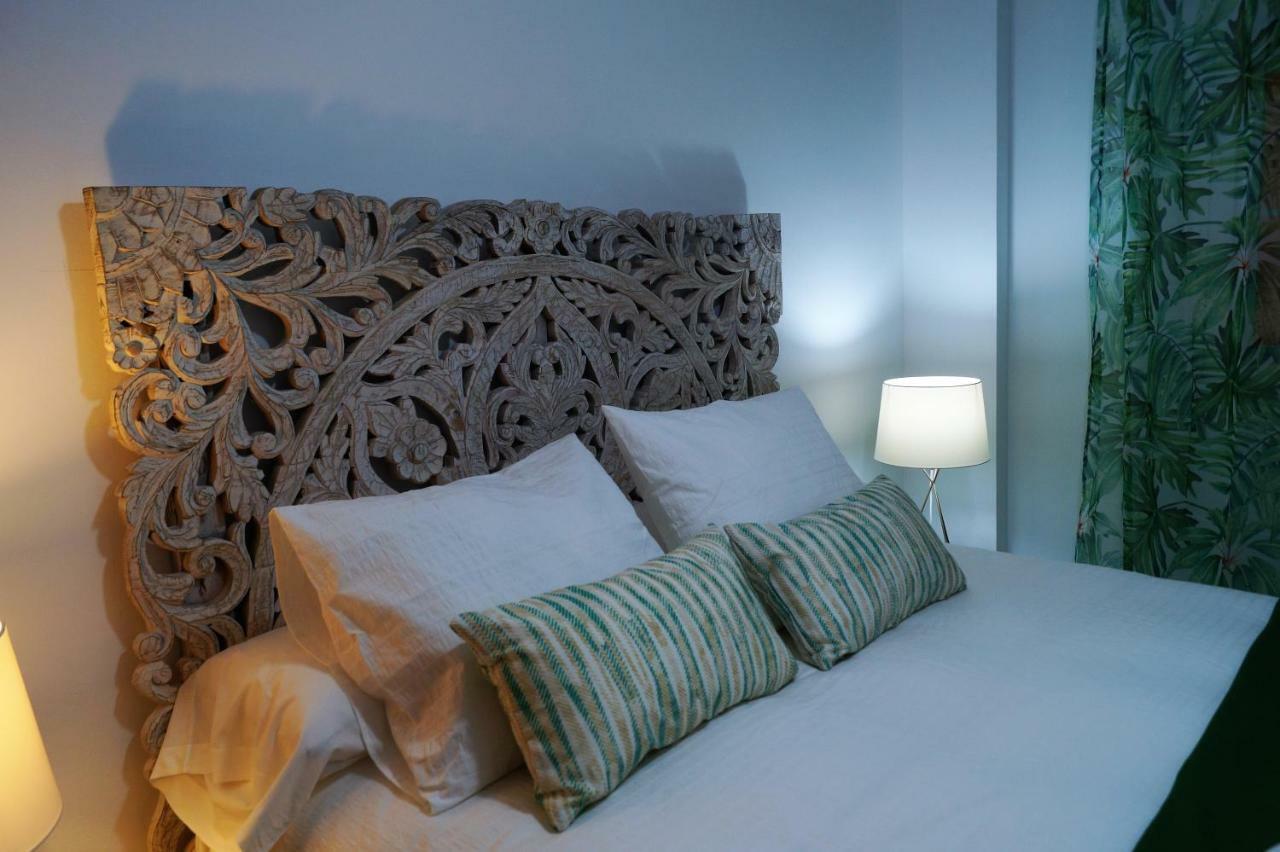 Apartamento Plaza Alfonso XII Málaga Buitenkant foto