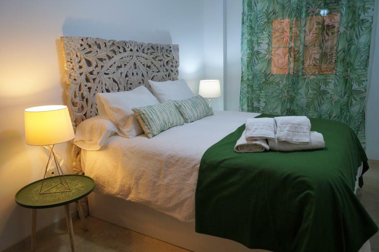 Apartamento Plaza Alfonso XII Málaga Buitenkant foto