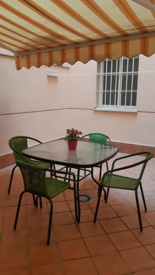 Apartamento Plaza Alfonso XII Málaga Buitenkant foto